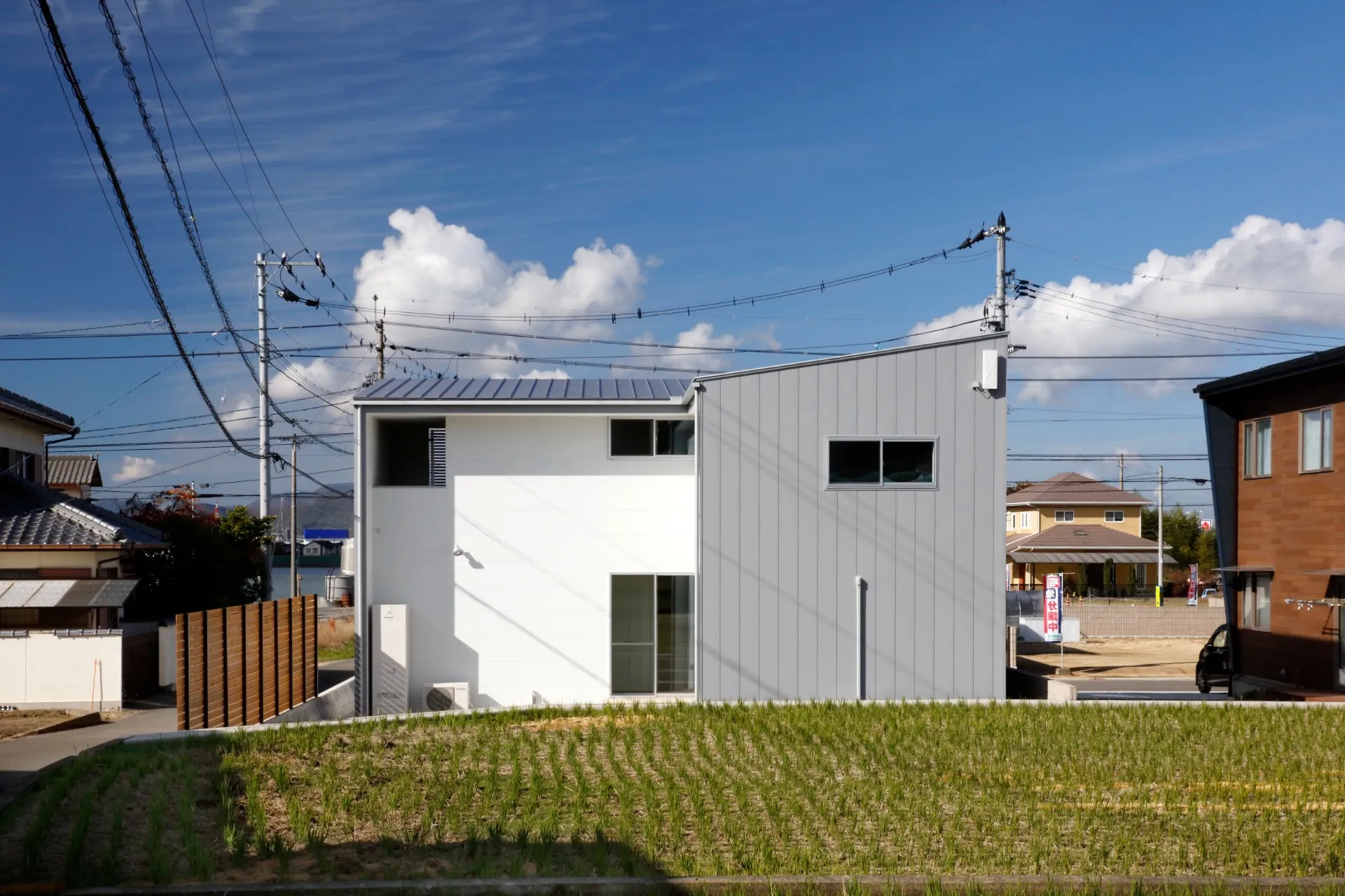 新田のＬ字の家